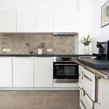 Haus Roserlheim بيت للعطل Pörtschach am Wörthersee