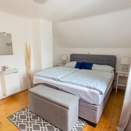 Holiday home Haus Roserlheim Portschach am Woerthersee